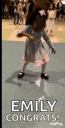 Funny Lady Dancing GIFs | Tenor