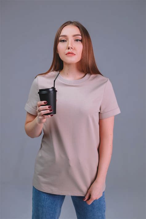 Футболка HOT женщины Элина Патыкова