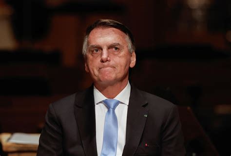 Revuelo en Brasil: Bolsonaro pasó dos noches en la embajada húngara