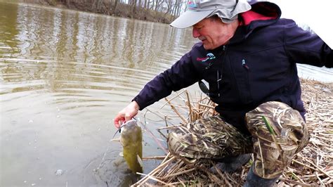 How To Catch Bullhead Catfish With Leaf Worms YouTube