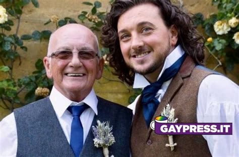 Le parole del figlio gay al padre dopo la sua morte diventato anche lui papà GayPress it