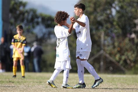 Artilheiros Brilham E Santos Consegue Vit Ria Dupla Pelo Paulista Sub