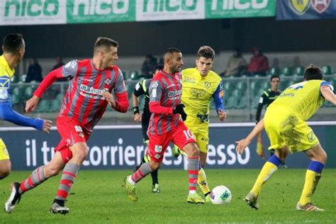 Calcio Allerta Maltempo Rinviata La Partita Spezia Cremonese