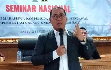 Adhi Mahendra Putra Ajak Mahasiswa Keluar Dari Zona Nyaman Kawal