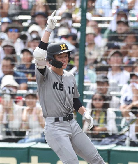 甲子園プリンス過ぎる慶応の美白王子丸田湊斗が先頭打者弾に続き第2打席もタイムリー スポニチ Sponichi Annex 野球