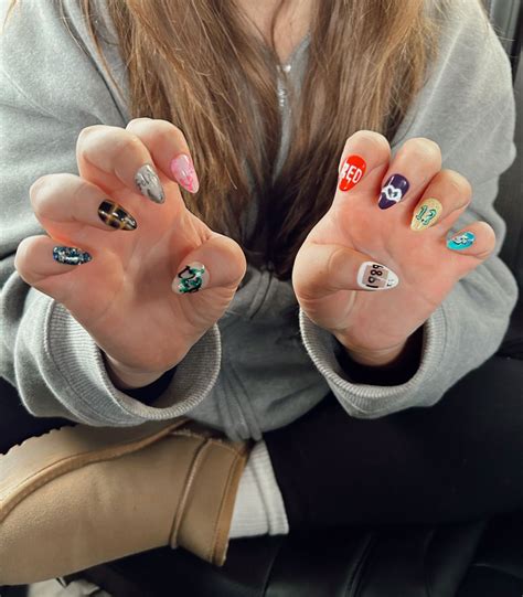 Eras Tour Nail Check En 2023 Uñas Taylor Swift Diseños De Uñas Uñas De Conciertos