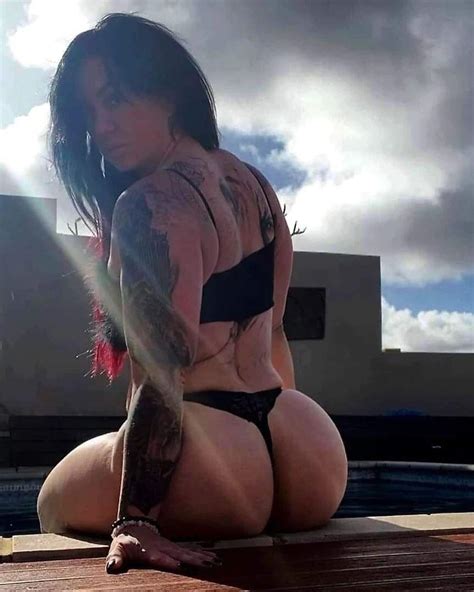 Firearms Girls With Guns Wifi Diaries Nude OnlyFans Leaks 6 Photos TheFappening