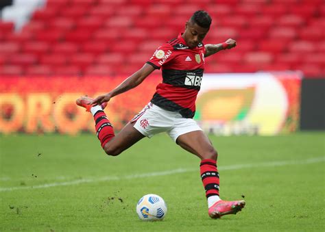 Flamengo Score In Each Half To Beat America Reuters