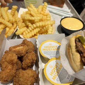 Shake Shack Upper West Side Updated June Photos