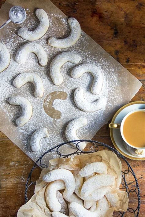 Almond Crescent Cookies Recipe L Panning The Globe