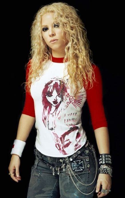 QQ Wallpapers Shakira Hot Pics
