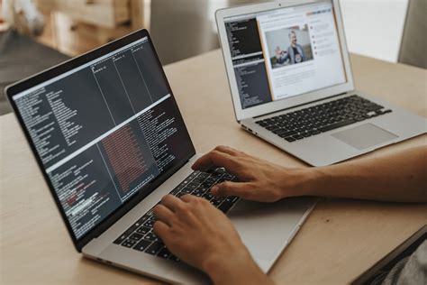 Cursurile De Programare Acreditate Chiar Fac Diferenta Pentru Un Job