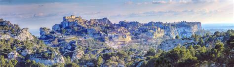 Les Baux De Provence Panorama Du Village Les Baux De Prove