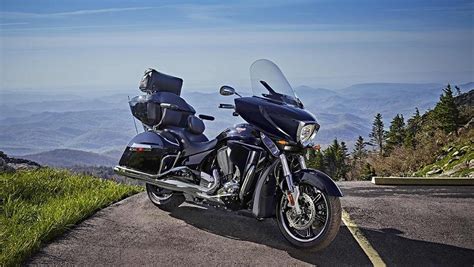 2017 Victory Cross Country / Cross Country Tour - Picture 643406 | motorcycle review @ Top Speed