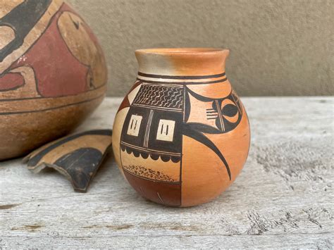 Hopi Hisi Nampeyo Small Pot Native American Indian Pottery