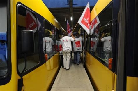 Nahverkehr Auch In Stuttgart Droht Wieder Streik