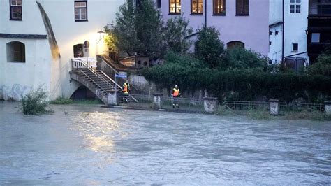 Hochwasser und Überschwemmungen in Bayern Hier steigen Pegel weiter