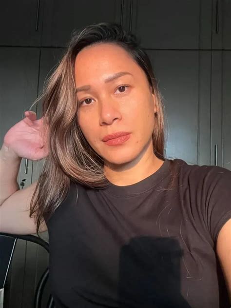 8 Potret Terbaru Inong Ayu Istri Abimana Hamil Anak Kelima Rutin Nge Gym Hot Liputan6