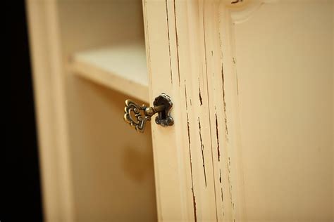 Valuable Antiques: Items in Your Attic Worth Money | Reader's Digest