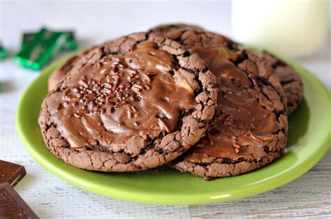 Chocolate Mint Cookies {Easy!} | www.TeepeeGirl.com