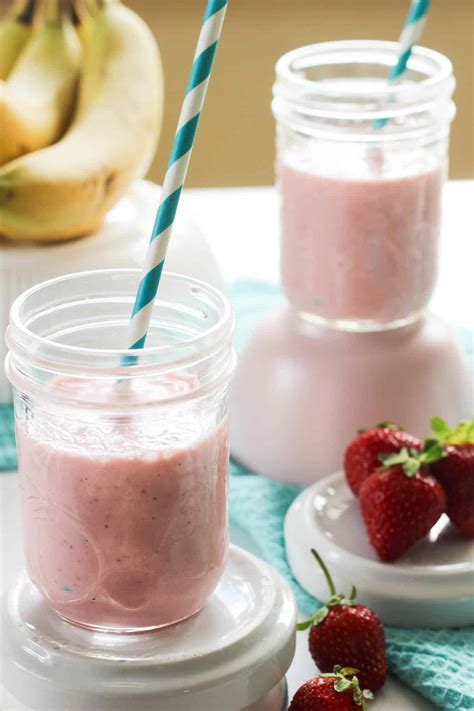 Strawberry Banana Protein Smoothie No Protein Powder Delicious On