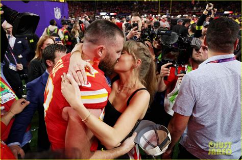 Taylor Swift & Travis Kelce Kiss After Super Bowl Win - Every Photo ...