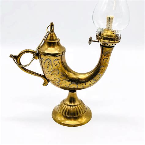 Aladdin Lamp Brass Hurricane Oil Lamp Etsy Hurricane Oil Lamps Vintage Brass Decor Vintage