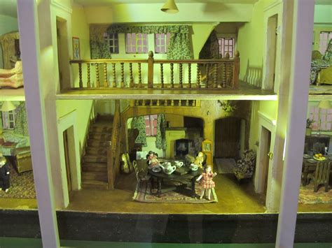 Susan's Mini Homes: Small Stories - V&A Dollhouses at the National ...