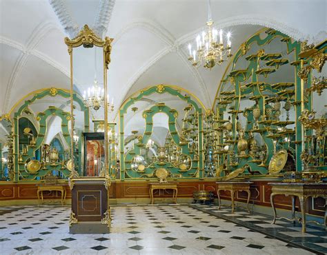 Dresden State Art Collections – Historic Green Vault – Vitrinen- und ...