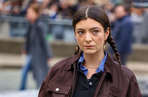 Lorde Watched Pamela Anderson Tommy Lees Sex Tape After A Psychedelic Trip I Found It To Be