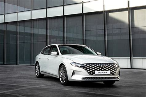 Hyundai Grandeur Is The Flagship Sedan We Can T Have Carbuzz