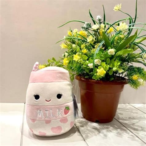 Jual Boneka Squishmallow Amelie The Strawberry Milk Kecil Cm