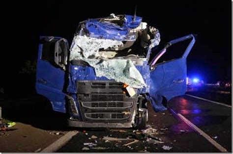 Sind Unsere Autobahnen Gef Hrlich T Dlicher Unfall Auf Der A Bei