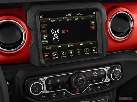 2021 Jeep Gladiator: 52 Interior Photos | U.S. News