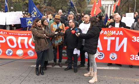 Administrata N Protest K Rkon Rritje Pagash Protestuesit P R Ne