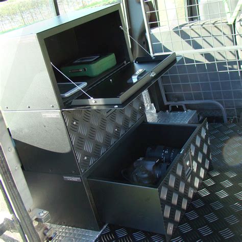 Land Rover Defender Series Stack N Stow Stackable Storage System Set Of 3 Mobile Storage Systems