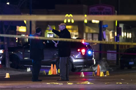Cops: Chicago shooter who killed 3 posted social media rants | AP News