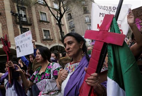 Miles De Mujeres Alzan La Voz Contra Los Feminicidios En M Xico Alto