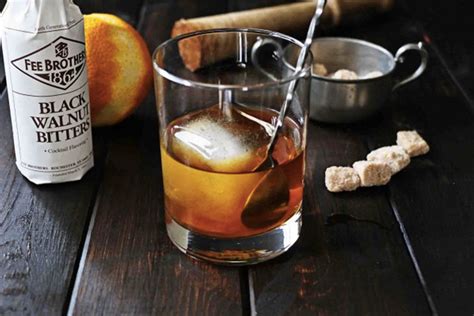 Easy Irish Whiskey Cocktails For This St Paddy S Day Man Of Many