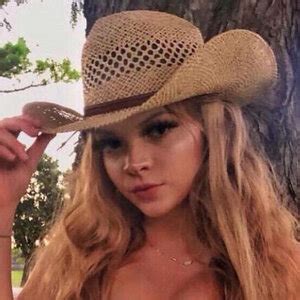 Riley Reid Aka Hellorileyreid Aka Rileyreid Aka Rileyreidx Nude Leaks OnlyFans Fapellas