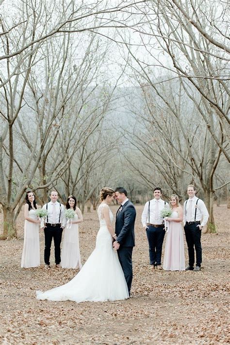 35 Best Wedding Poses To Make Your Album Worth Watching