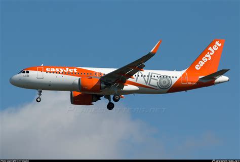 HB AYN easyJet Switzerland Airbus A320 251N Photo by Imre Szabó ID