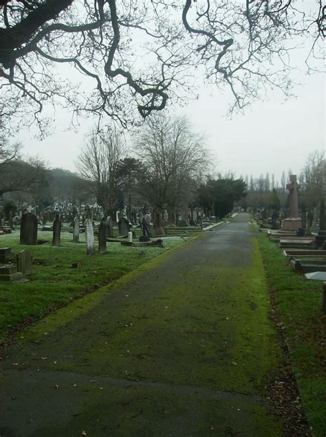 Putney Vale Cemetery and Crematorium in Putney Vale, Greater London ...