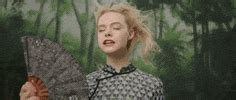 Elle Fanning GIFs - Find & Share on GIPHY