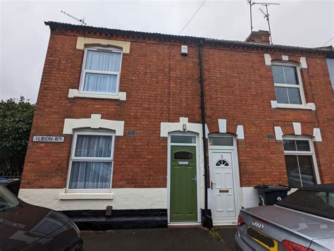 Albion Road Kettering Nn16 1 Bed Terraced House £725 Pcm £167 Pw