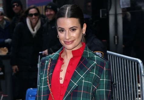 Enceinte de son premier enfant Lea Michele dévoile son ventre arrondi