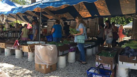 Coconut Grove Farmers’ Market | Shopping in West Coconut Grove, Miami