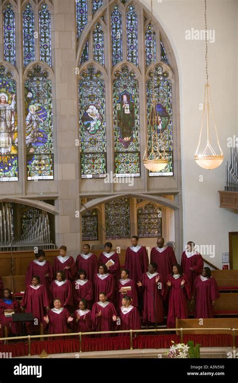 Choir performs during Sunday morning mass at the Abyssinian Baptist ...