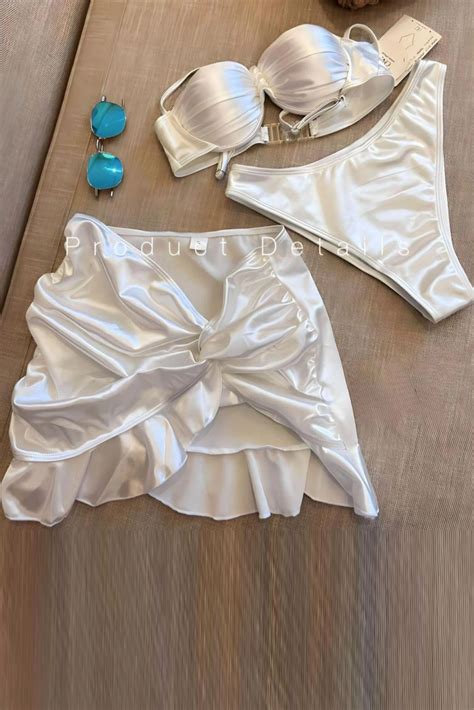 Bikini đi biển hai mảnh kèm chân váy bèo cao cấp