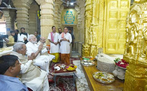 Modi Offers Prayers At Somnath Temple Daily Excelsior